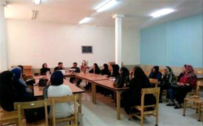 برگزاری کارگاه آموزشی مهارتهای زندگی و برقراری رابطه موثر با فرزندان در شهرستان ملارد