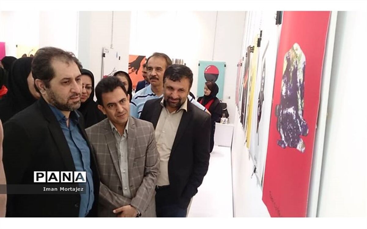 نمایشگاه گروهی آثار پوستر هنرجویان رشته گرافیک هنرستان های دخترانه شهرستان کازرون