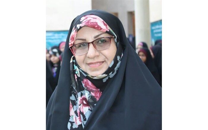 مصاحبه با سرپرست و دانش آموزان دختر شرکت کننده در سی و هفتمین دوره مسابقات کشوری قرآن، عترت و نماز در زنجان