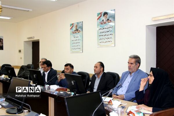 چهارمین نشست کارگروه ساماندهی ونظارت بر لباس فرم مدارس