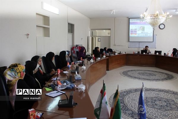 دوره آموزشی خبرنگاری، عکاسی و فن بیان  ویژه مسئولان انجمن اسلامی دانش‌آموزان دختر ارومیه