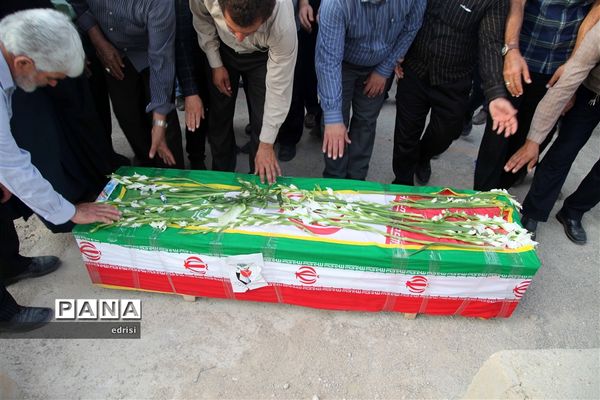 وداع باشکوه با پیکرسرهنگ شهیدعباس بهروزی درخِشت