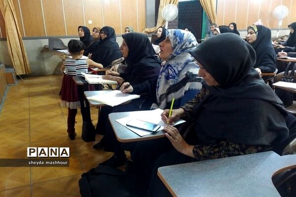 برگزاری کارگاه آموزش خوشویسی آموزش و پرورش ناحیه یک ری