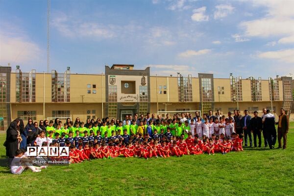 بازدید خبرنگاران از مراکز فرهنگی و ورزشی  شهرداری همدان