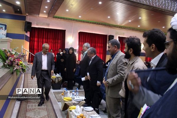 مراسم تجلیل از تسهیل گران برترطرح مشارکت اجتماعی دانش آموزان درپیشگیری از آسیب های اجتماعی استان آذربایجان شرقی