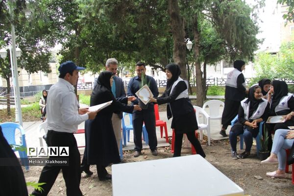 نشست هم‌اندیشی فعالان اجتماعی محیط زیست در محمودآباد