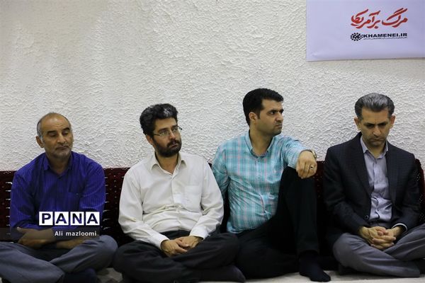 دیدار مدیرکل و جمعی از کارکنان سازمان فنی و حرفه‌ای خراسان جنوبی با حجت الاسلام و المسلمین حاج آقای عبادی