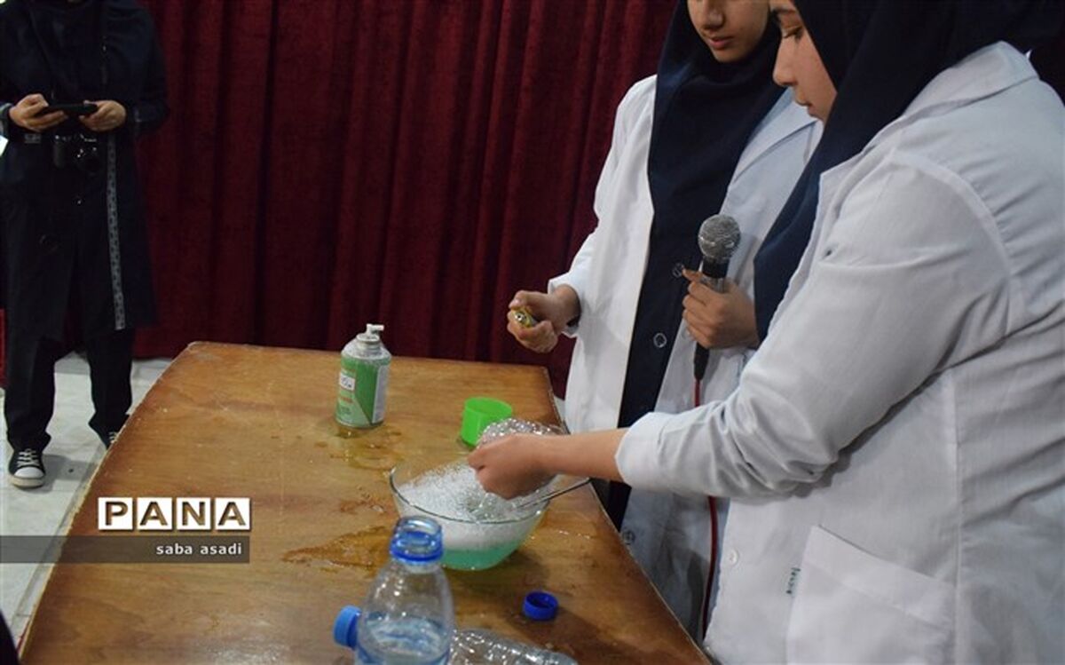 از ۳۰۰ برگزیده چهارمین جشنواره ملی دانش‌آموزی ابن‌سینا تقدیر شد