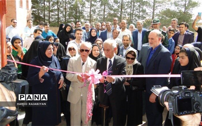 آیین افتتاحیه سالن ورزشی دکتر مصطفی هشیارسر برخوار برگزار شد