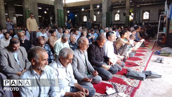 نماز جمعه در مسجد جامع شهرستان نیشابور 