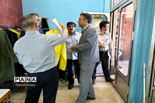 بازدید تیم نظارت تخصصی از تولیدی‌های لباس فرم مدارس