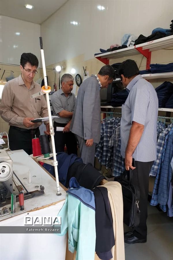 بازدید تیم نظارت تخصصی از تولیدی‌های لباس فرم مدارس