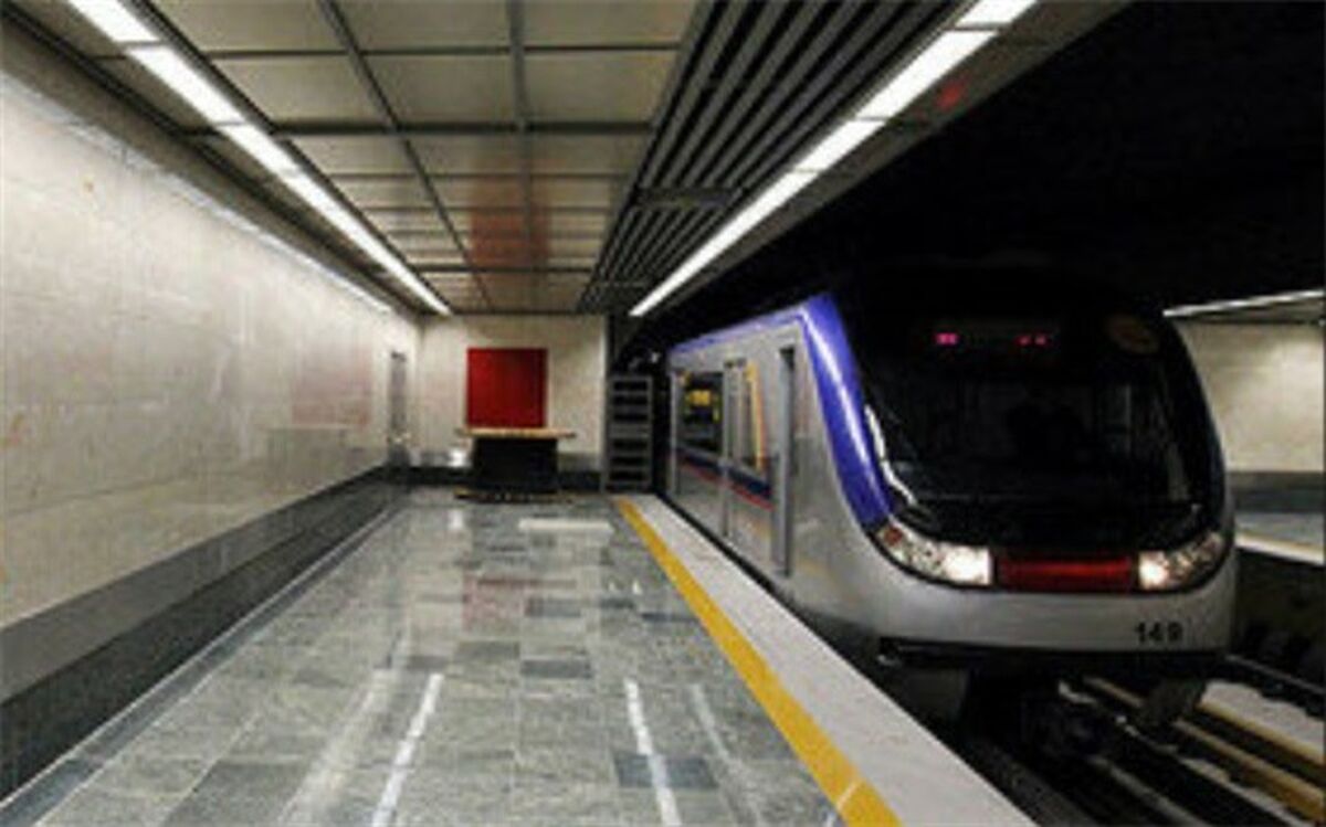 قطار مترو ترمز گرفت؛ لگن و گردن زن مسافر شکست