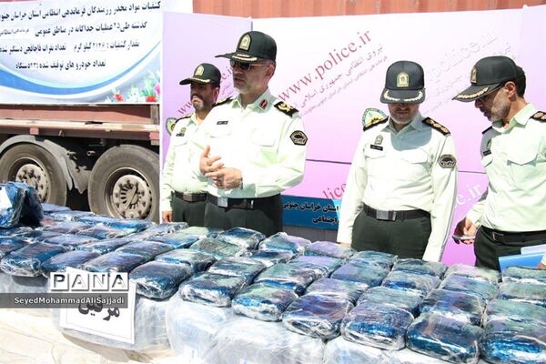 مصاحبه مطبوعاتی استاندار و فرمانده انتظامی خراسان جنوبی در خصوص کشفیات مواد مخدر