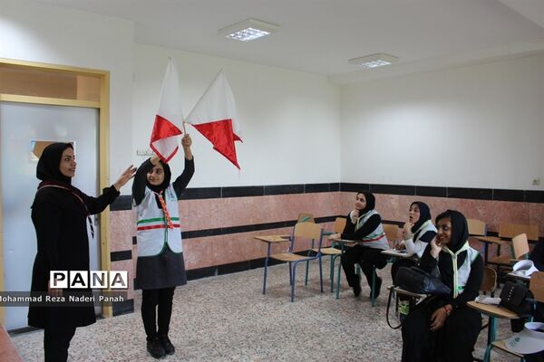 اردوی استانی دانش آموزان پیشتاز دختر استان بوشهر-۲