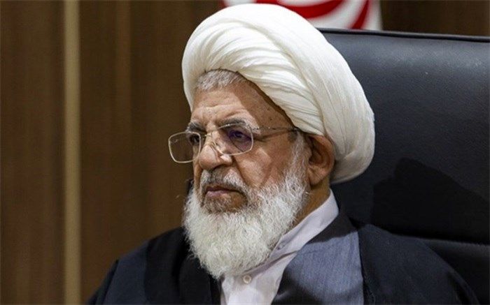 انتقاد آیت‌الله ناصری از ترویج بی بند و باری در برخی فیلم‌های سینمایی