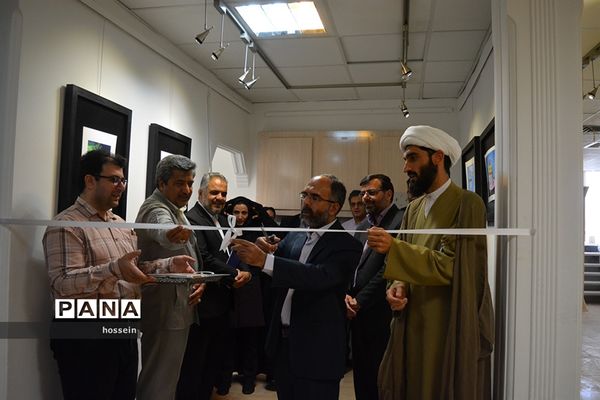 افتتاح نمایشگاه کاریکاتور(آسوده باش من ملکه‌ام) و (ملکه کشتی ربا)