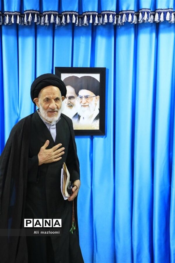 دیدار اعضای شورای هماهنگی تبلیغات اسلامی خراسان جنوبی با حجت الاسلام و المسلمین عبادی