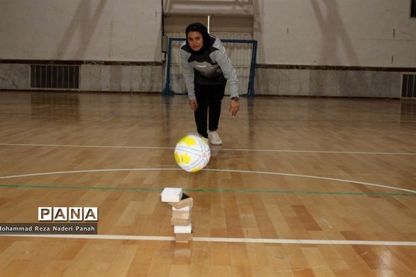 کلاس تخصصی داوری بانوان بازی‌های بومی محلی استان بوشهر