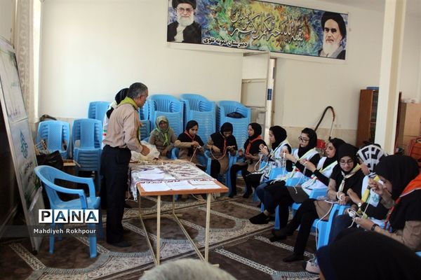 کلاس‌های آموزشی پیشتازان دختر اعزامی به نهمین دوره اردوی ملی