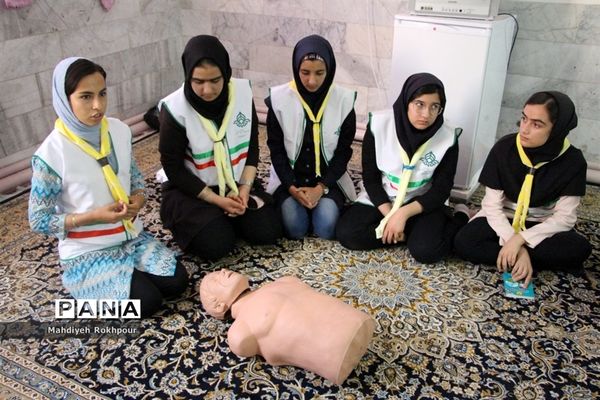 کلاس‌های آموزشی پیشتازان دختر اعزامی به نهمین دوره اردوی ملی