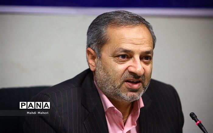 معاون فرهنگی آموزش‌وپرورش خبر داد: تلاش برای ایجاد موج فرهنگی در حوزه نماز در مدارس کشور