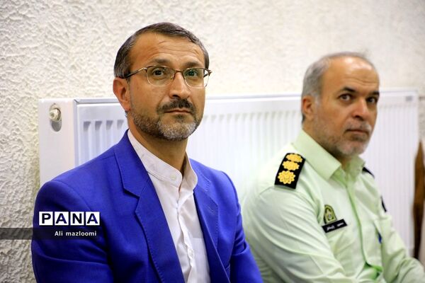 نشست تبیین مسائل جاری انقلاب اسلامی با سخنرانی صفار هرندی