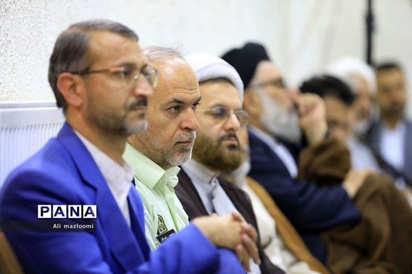 نشست تبیین مسائل جاری انقلاب اسلامی با سخنرانی صفار هرندی