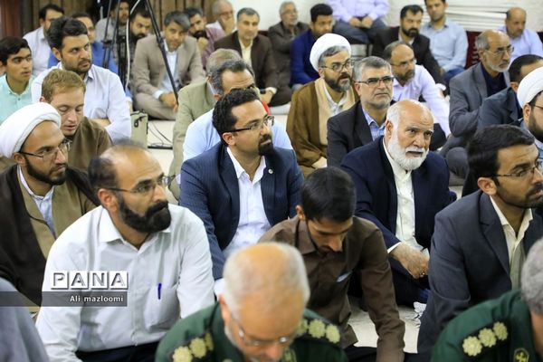 نشست تبیین مسائل جاری انقلاب اسلامی با سخنرانی صفار هرندی