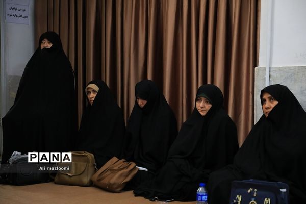 نشست تبیین مسائل جاری انقلاب اسلامی با سخنرانی صفار هرندی