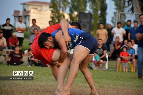 مسابقه کشتی سنتی لوچو در فریدونکنار
