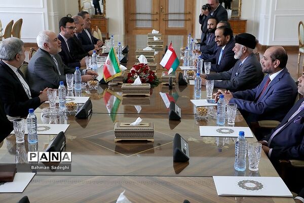 دیدار وزیر امورخارجه عمان با محمدجواد ظریف