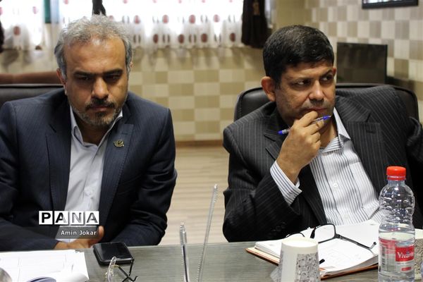 جلسه ساماندهی  پایگاه‌های تغذیه سالم در اداره‌کل آموزش و پرورش فارس