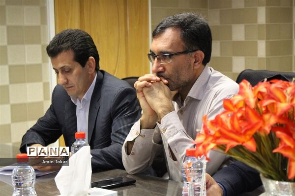 جلسه ساماندهی  پایگاه‌های تغذیه سالم در اداره‌کل آموزش و پرورش فارس