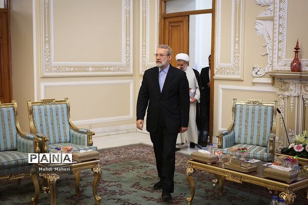 دیدار وزیر امورخارجه عمان با علی لاریجانی
