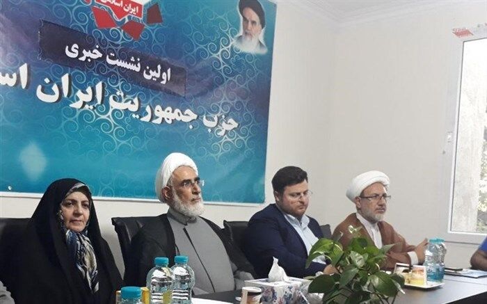 منتجب‌نیا: در حزب جمهوریت ساختار شکنی را قبول نداریم