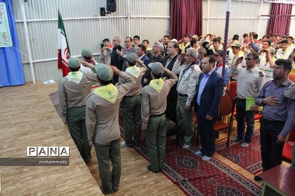 تجلیل ازمربیان پیشتازمنتخب نواحی ومناطق ۱۹ گانه و اردوی آموزشی - توجیهی اعضای تشکیلات دانش‌آموزی پیشتازان استان اردبیل