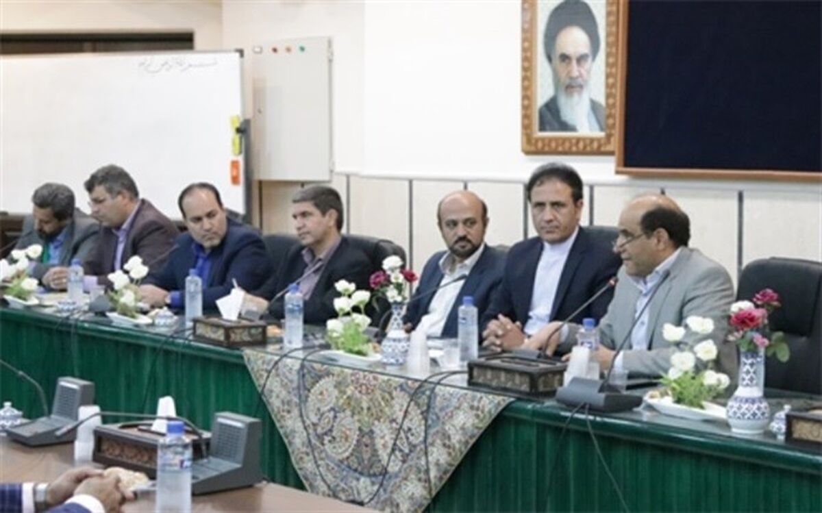 نشست صمیمی مدیر کل تعاون و پشتیبانی وزارت آموزش و پرورش با کارشناسان رفاه و پشتیبانی نواحی،شهرستان ها و مناطق