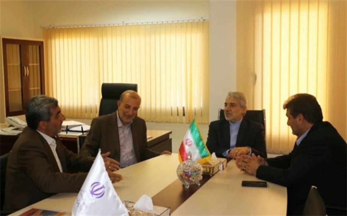 نمایندگان و مدیرکل آموزش و پرورش استان البرز با معاون رئیس جمهور دیدار کردند