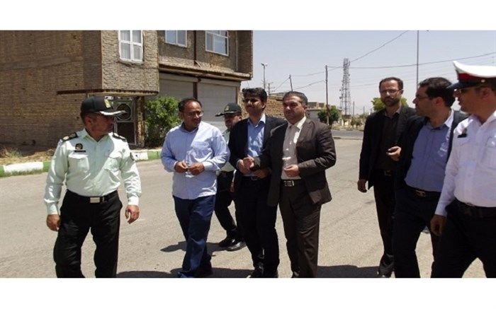 حضور فرماندار و مدیر آموزش و پرورش برای بازدید ازبرنامه ایمن سازی معابر حادثه خیز شهرسلطانیه
