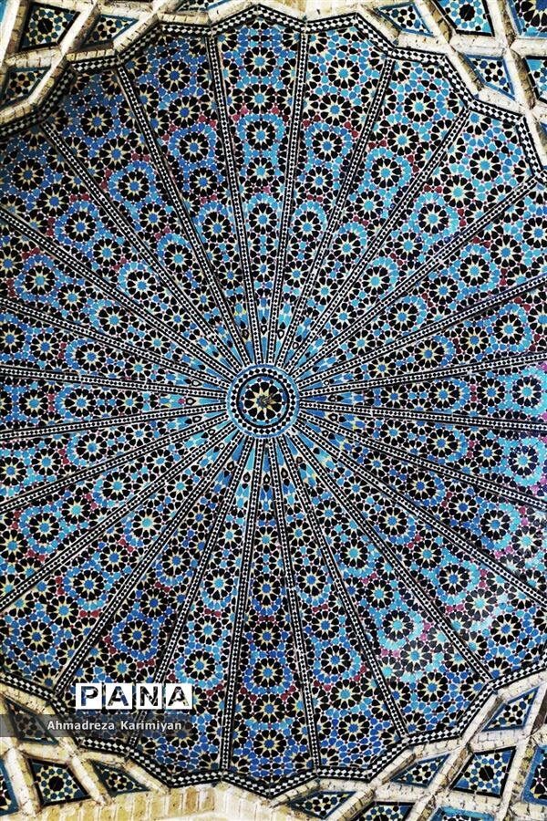 نصیرالملک؛ مسجدی از نور و رنگ