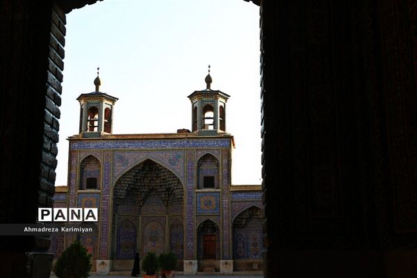 نصیرالملک؛ مسجدی از نور و رنگ