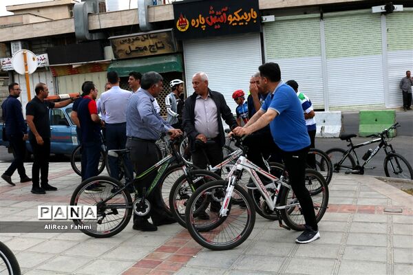 دوچرخه سواری خبرنگاران در شیراز