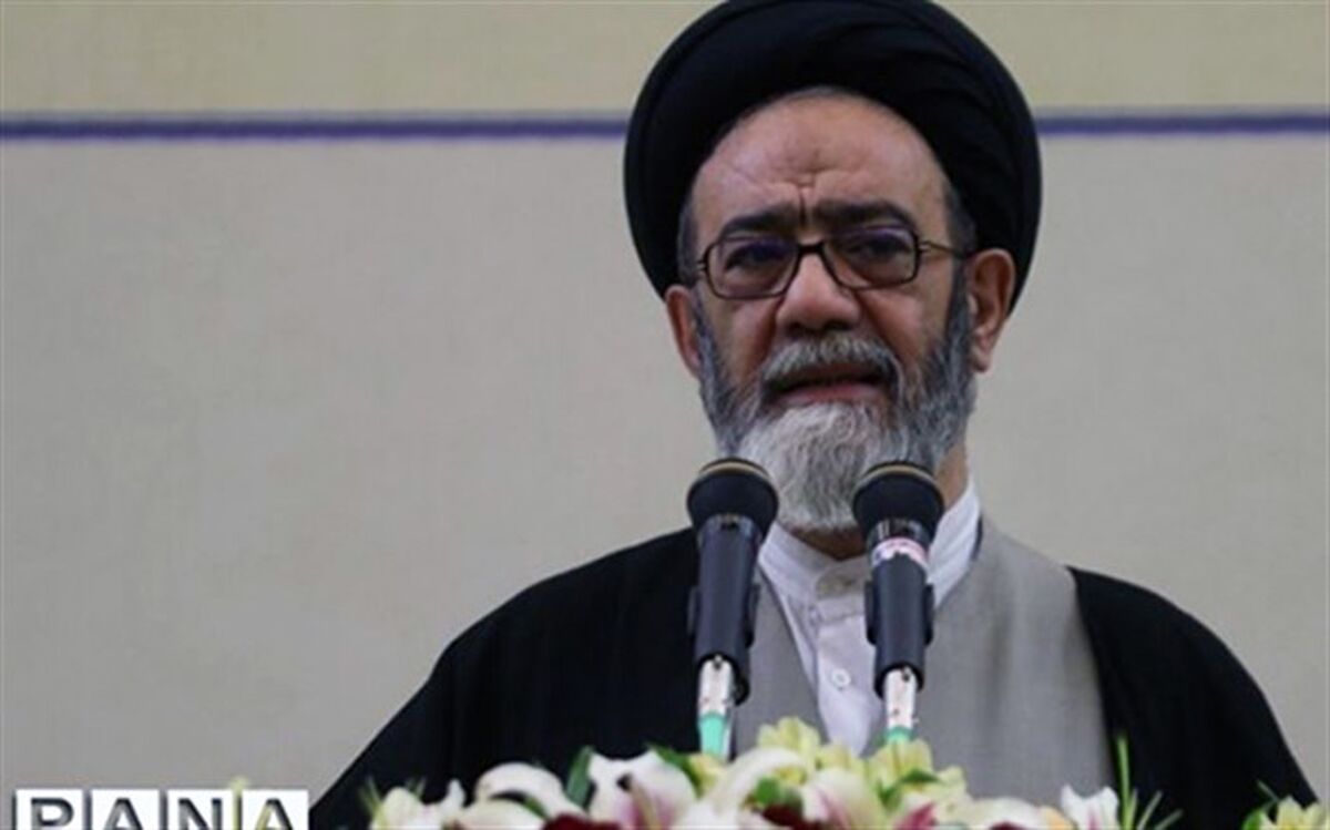 نماینده ولی فقیه در آذربایجان شرقی: مسئولان در جهت رفع محرومیت و ایجاد رونق در زندگی عموم مردم تلاش کنند