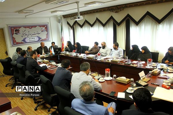 جلسه هماهنگی سی و هفتمین جشنواره فرهنگی هنری دانش‌آموزان