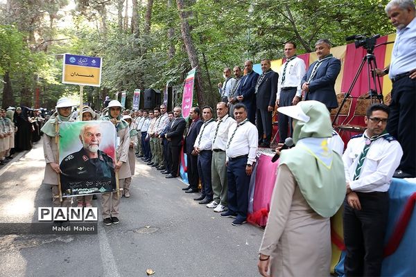 مراسم استقبال از دانش آموزان پیشتاز دختر در نهمین دوره اردوی ملی