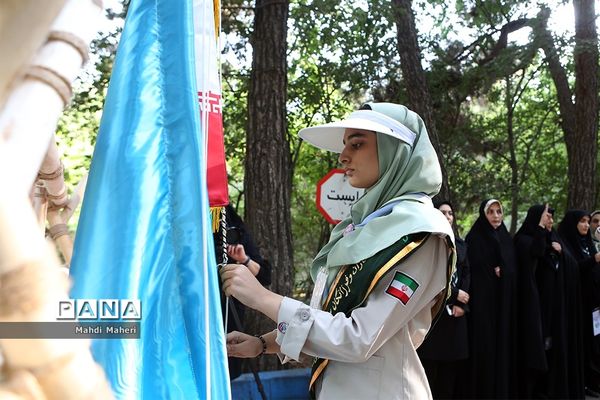 مراسم استقبال از دانش آموزان پیشتاز دختر در نهمین دوره اردوی ملی
