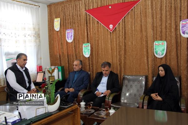 دیدار مدیرکل آموزش و پرورش  استان  خراسان جنوبی  با مدیر سازمان دانش‌آموزی و مسئول خبرگزاری پانای استان