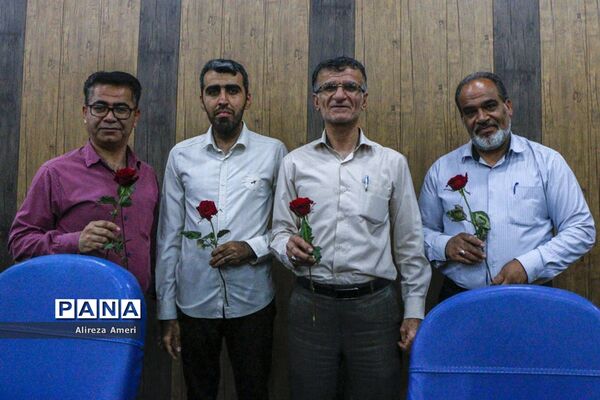 نشست صمیمی فرمانده سپاه لامرد با خبرنگاران
