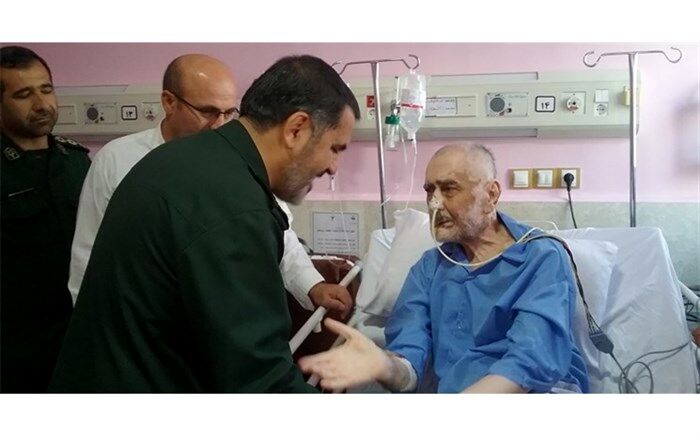عیادت فرمانده سپاه سنندج از دو تن از اعضای شورای افتای کردستان